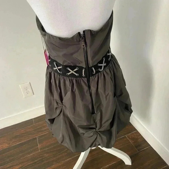 Vintage deadstock forever 21 army green bubble dress. - Picture 2 of 5